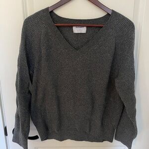 LOT OF 3, SIZE SMALL OLD NAVY WOMANS SWEATERS GRAY,GREEN,PINK.